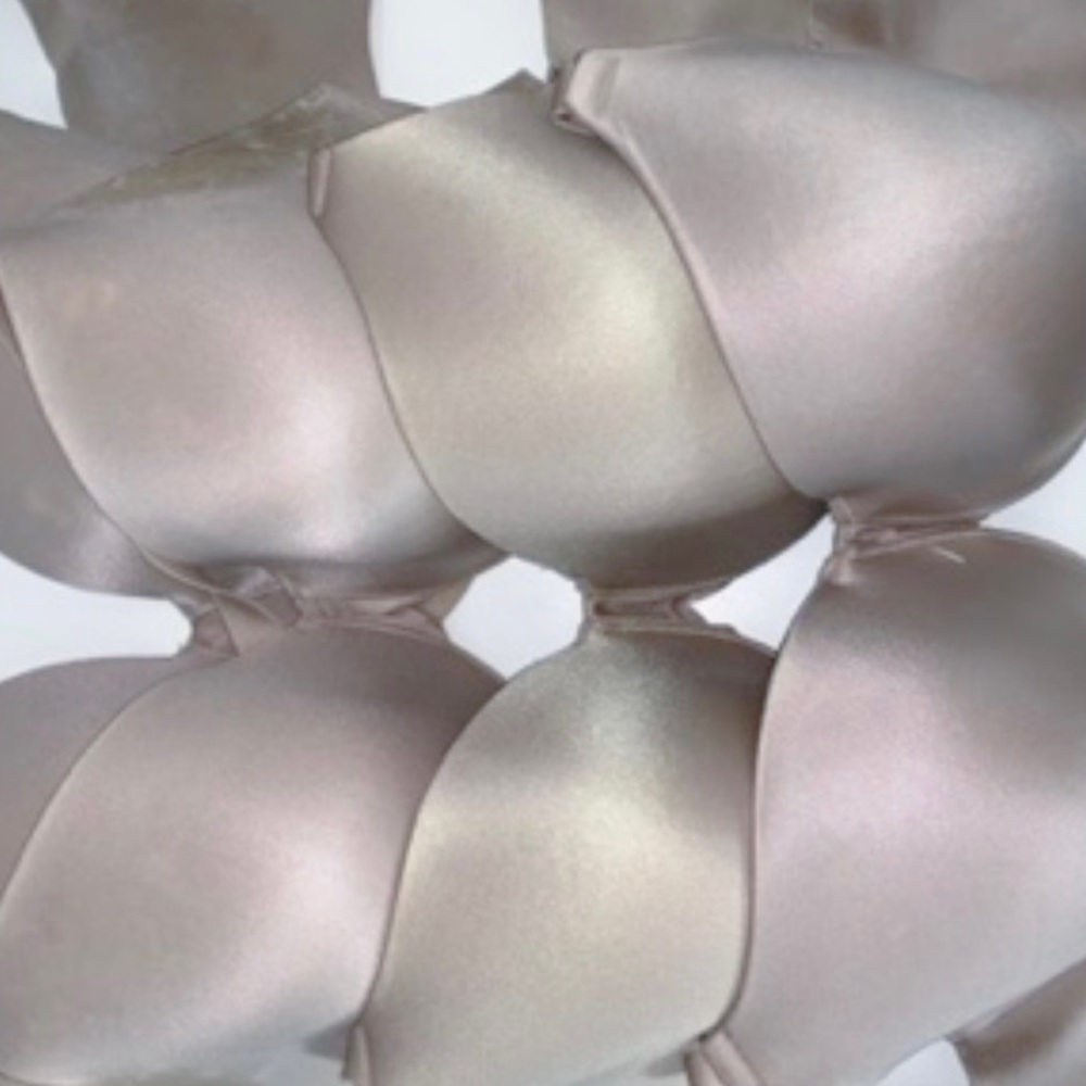 Soma 34ddd / 34f bras vanishing back